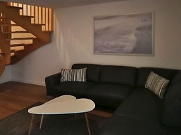 Home Port Holiday Home, Dornum