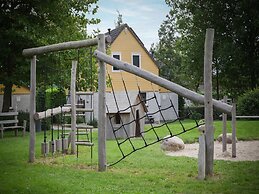 Oyster Coast: Sauna and Family Charm