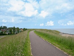 Oyster Coast: Sauna and Family Charm