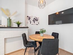 Amazing Apartment on the First Floor