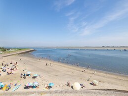Cosy Apartment With sea View