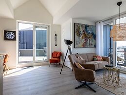 Cosy Apartment With sea View