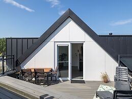 Cosy Apartment With sea View