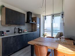 Cosy Apartment With sea View