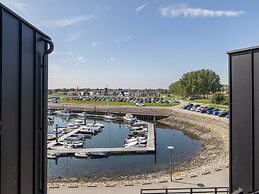 Cosy Apartment With sea View