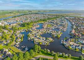Lakeside Bliss in Friesland