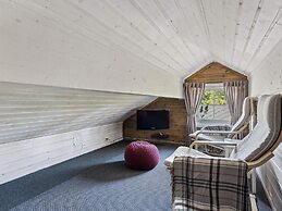 4 Star Holiday Home in Storsteinnes