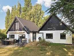 4 Star Holiday Home in Vaeggerlose