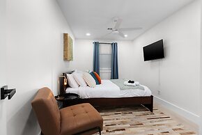 Modern 4BR House 10mins to Downtown