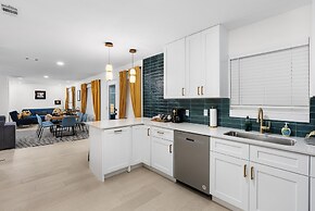 Modern 4BR House 10mins to Downtown