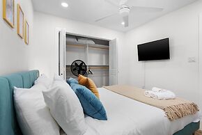 Modern 4BR House 10mins to Downtown