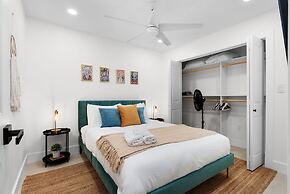 Modern 4BR House 10mins to Downtown