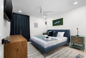 Modern 4BR House 10mins to Downtown