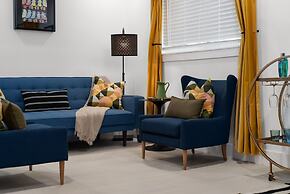 Modern 4BR House 10mins to Downtown