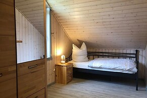 Ferienhaus mit Terrasse und Balkon