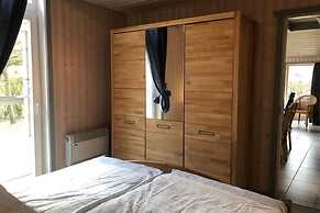 Ferienhaus mit Terrasse und Balkon