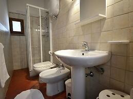 Belvilla by OYO Balmy Villa in Cortona With Pool