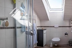 Ferienhaus mit Terrasse und Balkon