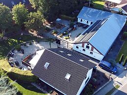 Charming Farmhouse Retreat - By Traum Ferienwohnungen