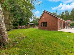 Stunning Holiday Home for 5 Adults in Recht