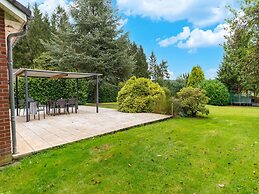 Stunning Holiday Home for 5 Adults in Recht