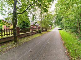 Stunning Holiday Home for 5 Adults in Recht