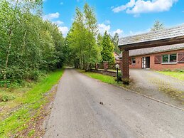 Stunning Holiday Home for 5 Adults in Recht