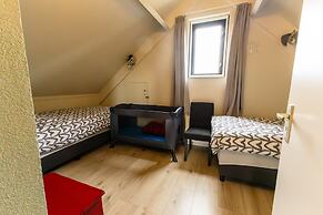 Cosy Holiday Home With Garden