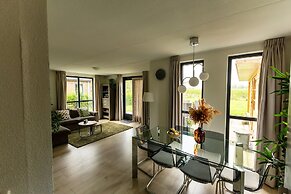 Cosy Holiday Home With Garden