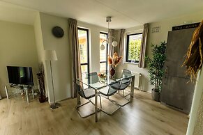 Cosy Holiday Home With Garden