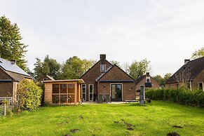 Cosy Holiday Home With Garden