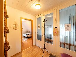 Cosy Holiday Home Yalet in Brilon-wald