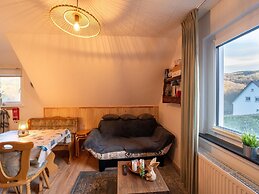 Cosy Holiday Home Yalet in Brilon-wald