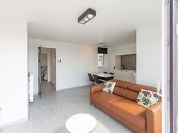 Newly Built Rooftop Flat With Sun-facing Terrace