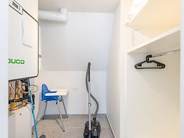 Newly Built Rooftop Flat With Sun-facing Terrace