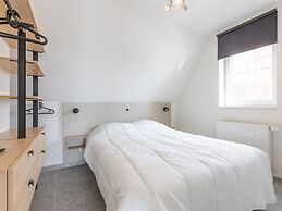 Newly Built Rooftop Flat With Sun-facing Terrace