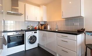 Cosy Cambridge Apartment With 2 Bedrooms