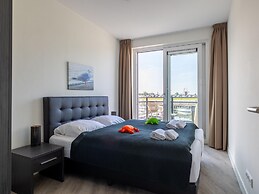 Pleasant Beach House With Balcony/terrace