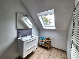 Premium Penty in a Quiet Location Near the Beach