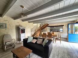 Premium Penty in a Quiet Location Near the Beach