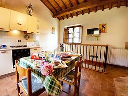 Spacious Cottage in Buti