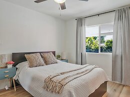 Hollywood Dream Remodeled Pool & Jacuzzi