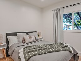 Hollywood Dream Remodeled Pool & Jacuzzi