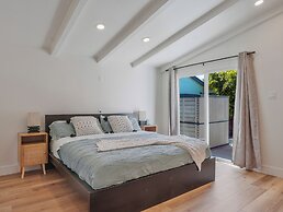 Hollywood Dream Remodeled Pool & Jacuzzi