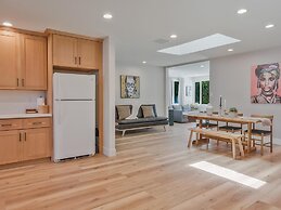 Hollywood Dream Remodeled Pool & Jacuzzi