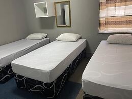 Golden gate guesthouse 0787391431