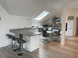 Luxury Waterfront Apartment