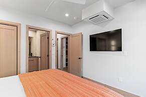 Ina's Way Townhomes, Unit A