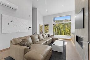 Ina's Way Townhomes, Unit A