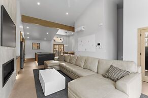 Ina's Way Townhomes, Unit A